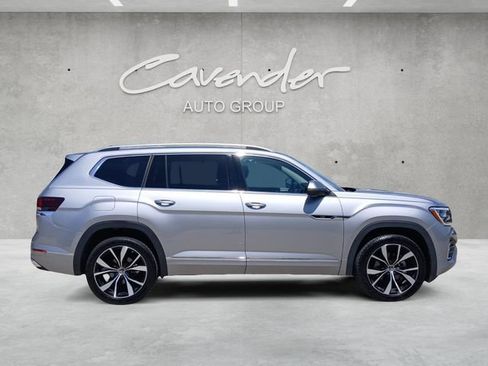 Used 2024 Volkswagen Atlas SEL Premium R-Line AWD/4WD image 18