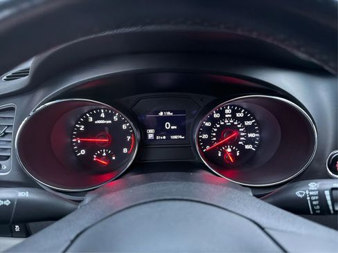 Used 2019 Kia Sedona EX image 19