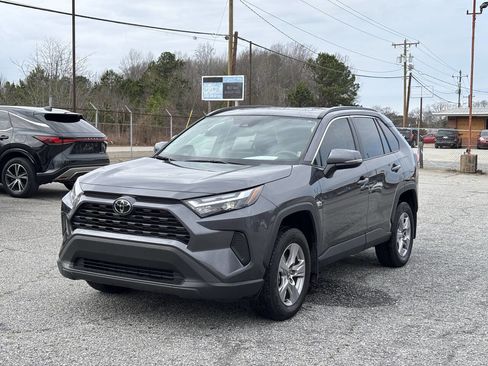 Used 2025 Toyota RAV4 XLE w/ Convenience Package image 2