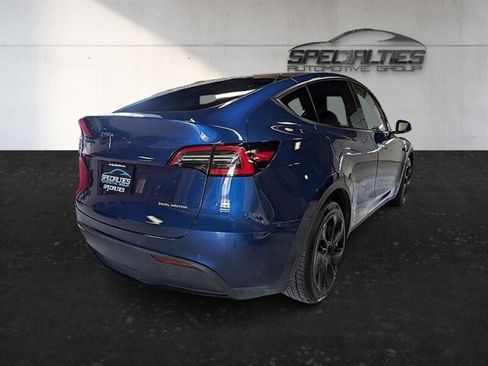 Used 2021 Tesla Model Y Long Range AWD/4WD image 10