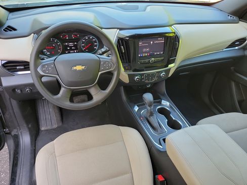 Used 2023 Chevrolet Traverse LS AWD/4WD image 14