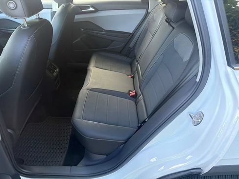 Certified 2023 Volkswagen Taos SE w/ Black Wheel Package FWD image 6