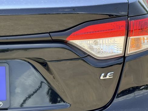 Used 2025 Toyota Corolla LE FWD image 10