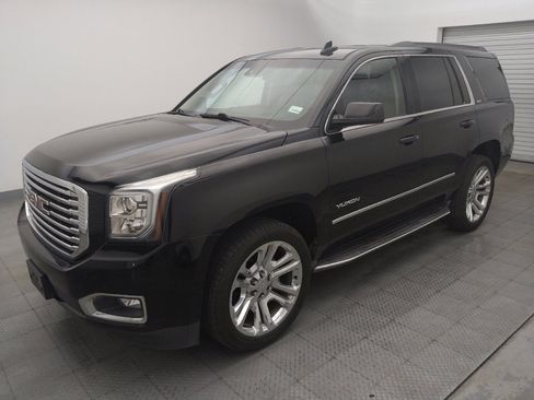 Used 2017 GMC Yukon SLT w/ Premium Edition RWD image 2