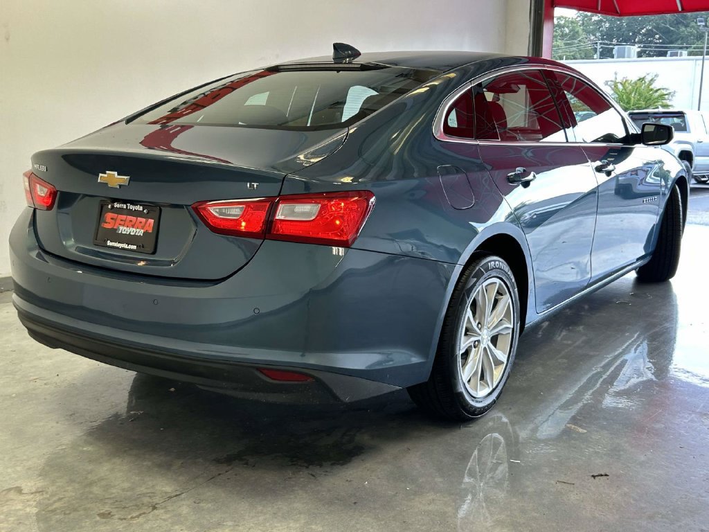 Used 2025 Chevrolet Malibu LT FWD image 3