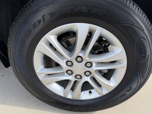 Used 2020 Buick Enclave Essence w/ Sound and Sites Package image 34