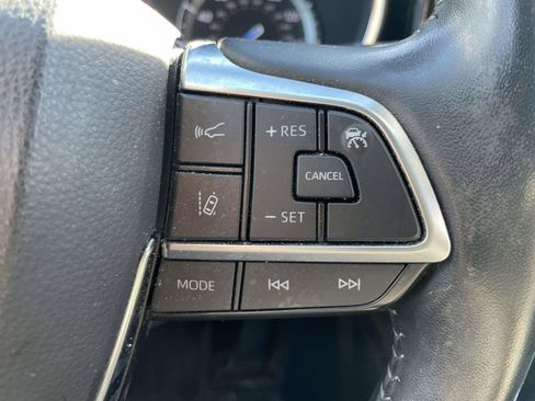 Used 2021 Toyota Highlander Platinum image 33