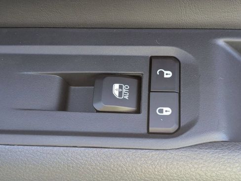 New 2026 Jeep Compass Latitude AWD/4WD image 37