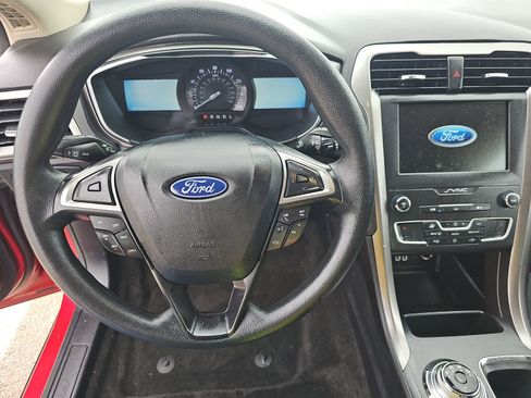Used 2020 Ford Fusion SE image 14
