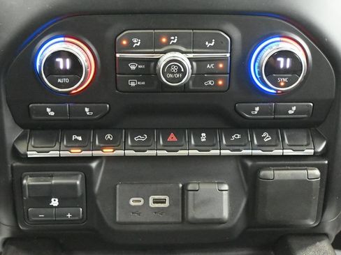 Used 2021 Chevrolet Silverado 1500 LT Trail Boss w/ Convenience Package II AWD/4WD image 20