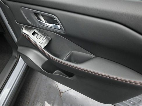 New 2026 Nissan Rogue SV image 31