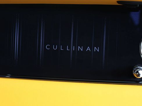 Certified 2025 Rolls-Royce Cullinan AWD/4WD image 26
