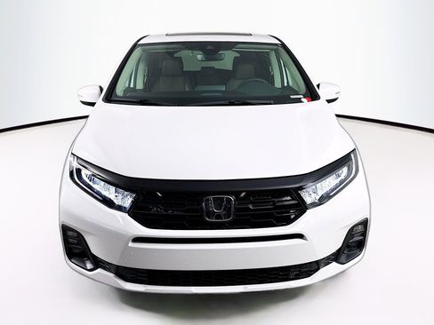 New 2026 Honda Odyssey Touring image 3