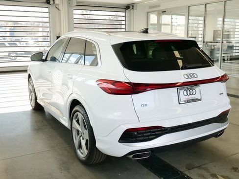 New 2025 Audi Q5 Prestige image 4