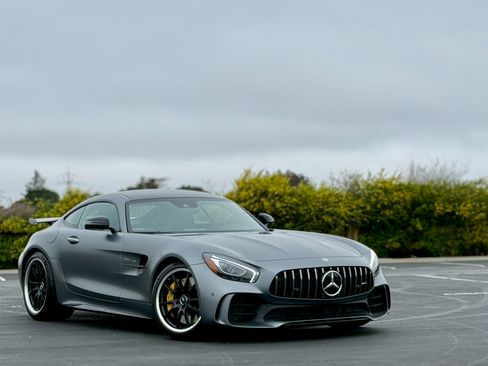 Used 2018 Mercedes-Benz AMG GT R image 5