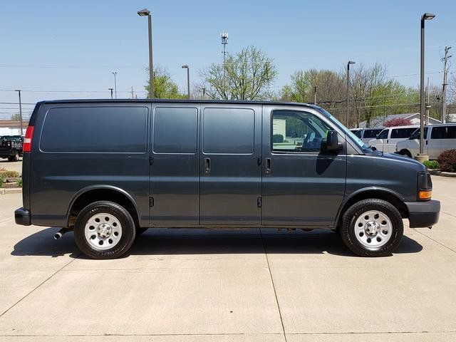 Used 2014 Chevrolet Express 1500 RWD image 7