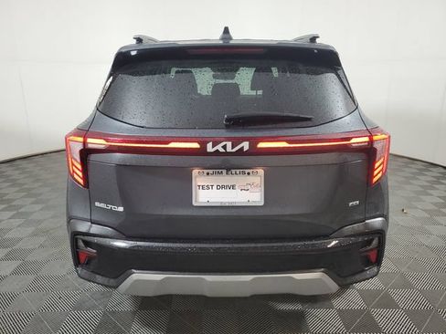 Used 2024 Kia Seltos EX AWD/4WD image 5