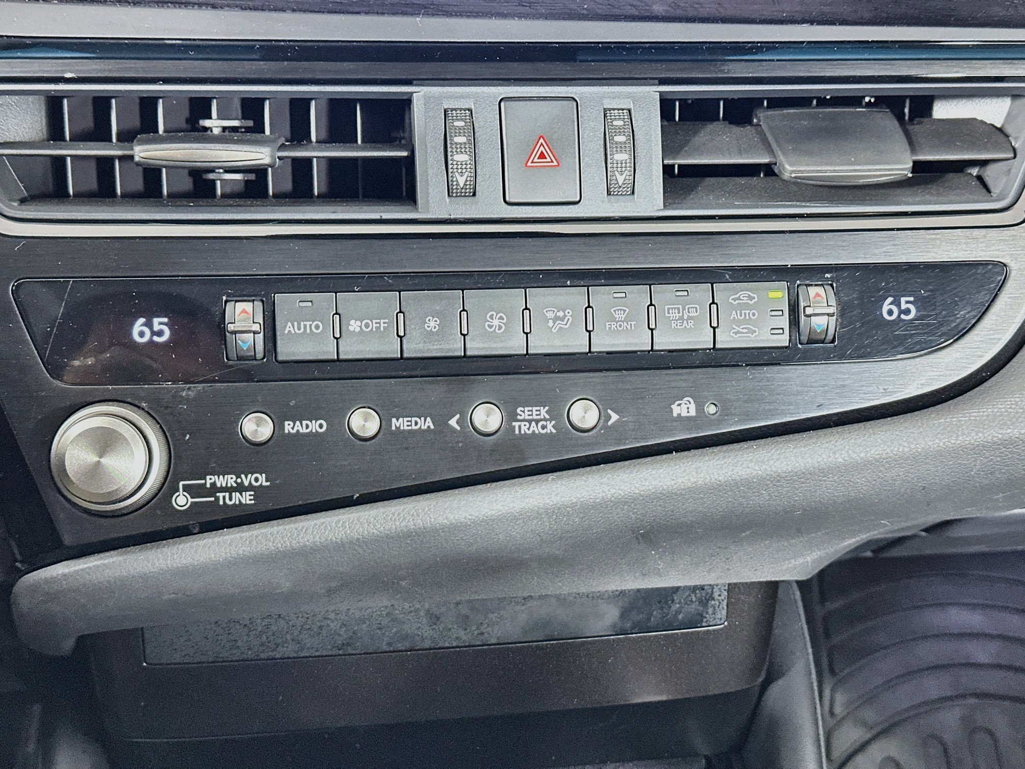 Used 2023 Lexus ES 350 w/ Accessory Package (Z1) FWD image 23