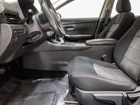 Used 2023 Nissan Sentra SR w/ Electronics Package FWD image 9