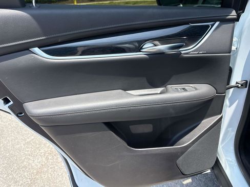 Used 2023 Cadillac XT5 Premium Luxury FWD image 30
