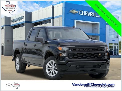 New 2026 Chevrolet Silverado 1500 Custom RWD image 1