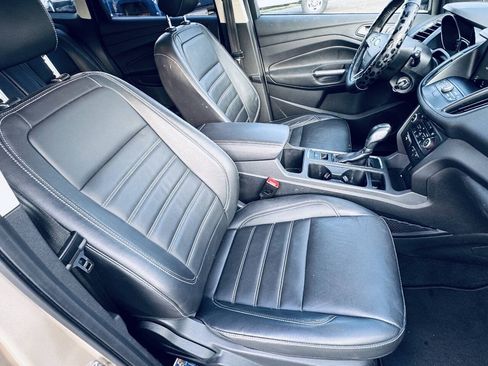 Used 2018 Ford Escape SEL FWD image 8