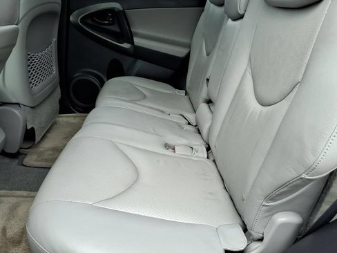 Used 2011 Toyota RAV4 Limited w/ Limited Extra Value Pkg AWD/4WD image 17
