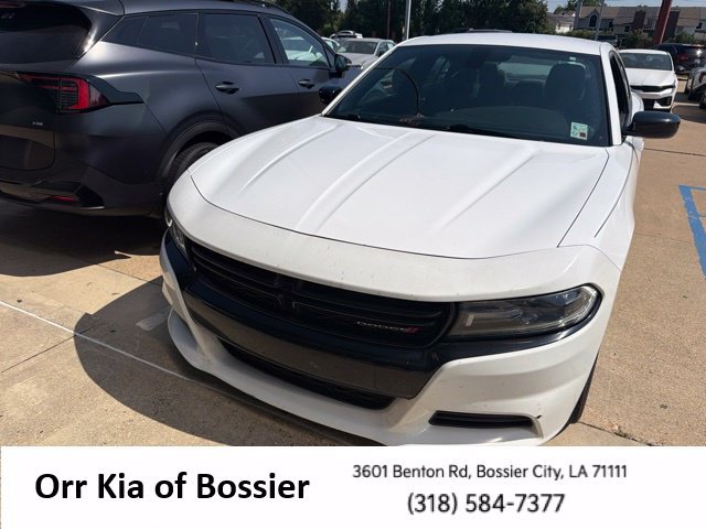 Used 2019 Dodge Charger SXT w/ Plus Group RWD image 2
