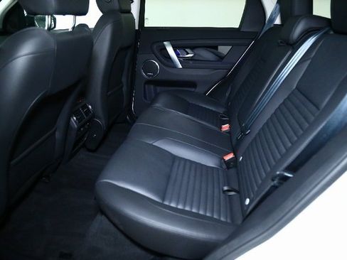 Used 2025 Land Rover Discovery Sport S image 27