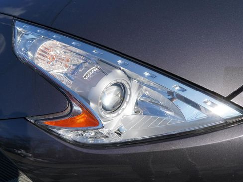 Used 2010 Nissan 370Z Touring w/ Sport Pkg image 84