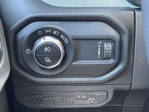 Used 2026 Jeep Gladiator Sport AWD/4WD image 27