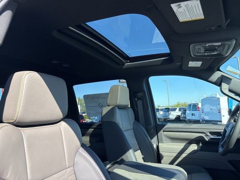 New 2025 Chevrolet Silverado 2500 ZR2 w/ Technology Package image 59