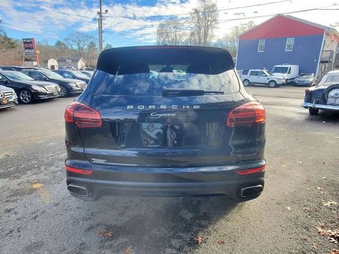 Used 2017 Porsche Cayenne Platinum Edition image 6