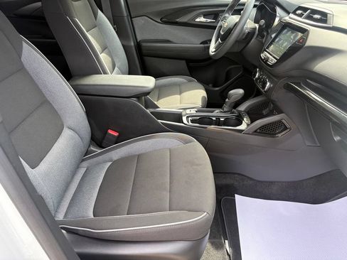 Used 2023 Chevrolet TrailBlazer LT w/ Convenience Package FWD image 27