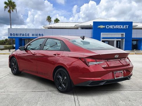Used 2023 Hyundai Elantra SEL FWD image 3