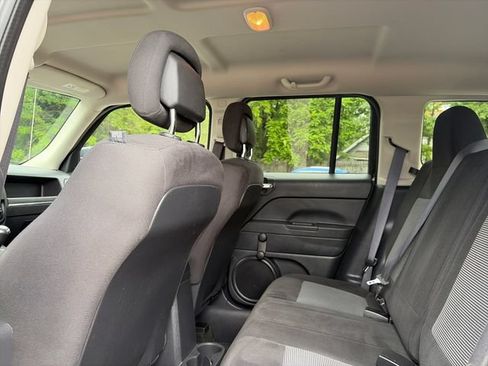 Used 2016 Jeep Patriot Sport FWD image 20