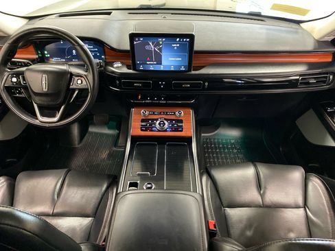 Used 2023 Lincoln Aviator Reserve w/ Equipment Group 201A image 12