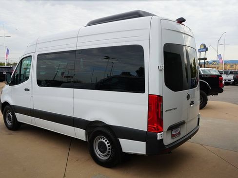 Used 2025 Mercedes-Benz Sprinter 2500 image 11