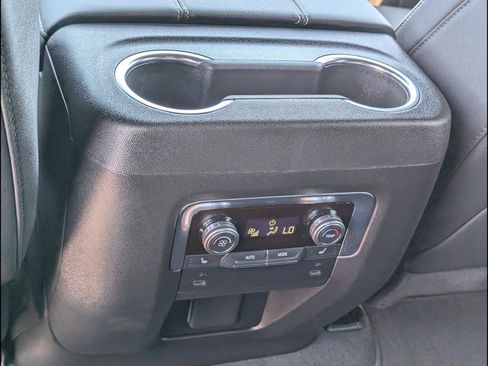 Used 2026 GMC Yukon Elevation AWD/4WD image 18
