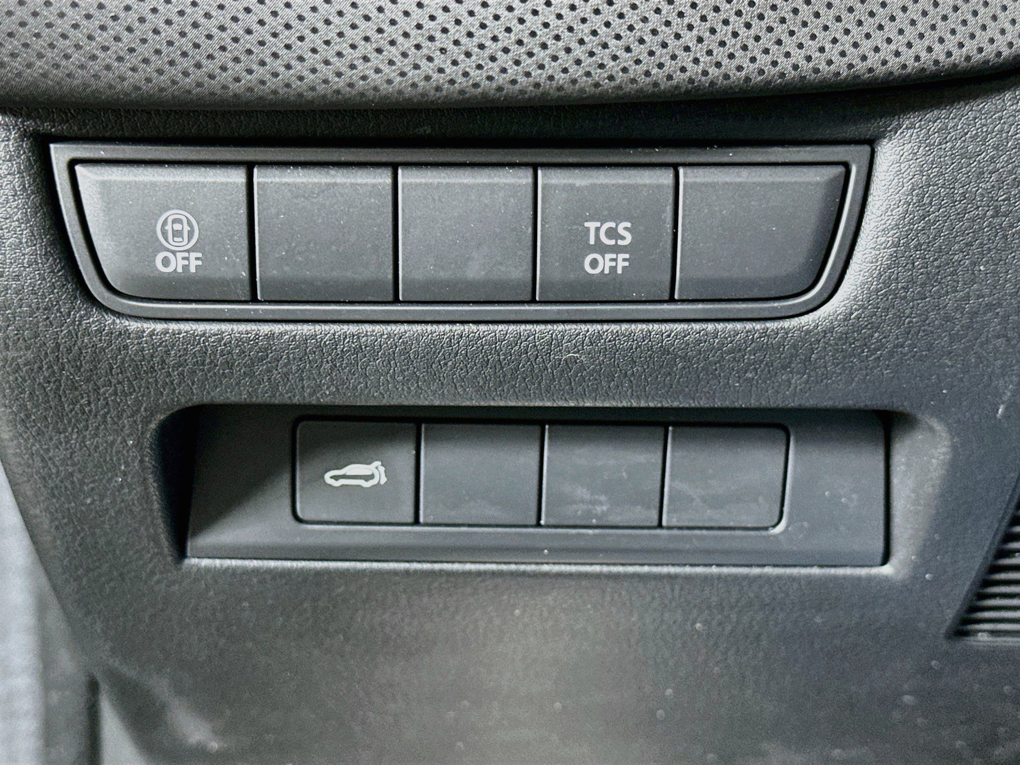 Used 2025 MAZDA CX-50 AWD 2.5 S w/ Premium Package image 17