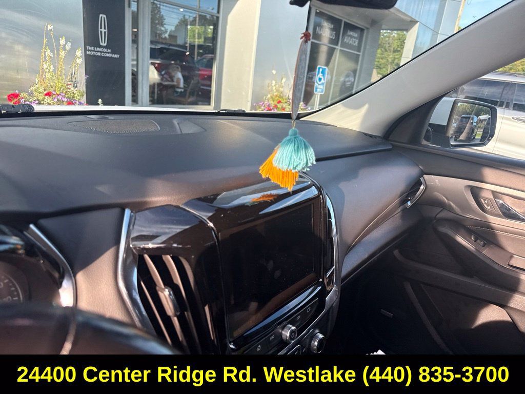 Used 2020 Chevrolet Traverse RS FWD image 18