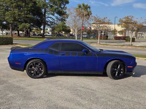 Used 2020 Dodge Challenger GT w/ Plus Package AWD/4WD image 39