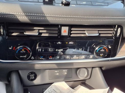 New 2025 Nissan Rogue Platinum w/ Tech Package image 27