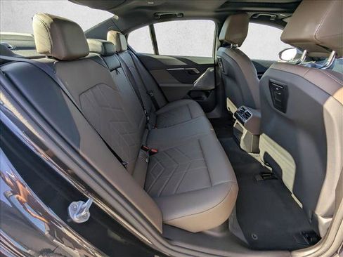 Certified 2025 BMW 530i image 21