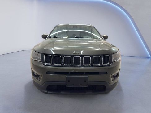 Used 2018 Jeep Compass Latitude w/ Popular Equipment Group image 2