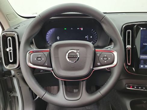 New 2026 Volvo XC40 B5 Core AWD/4WD image 23