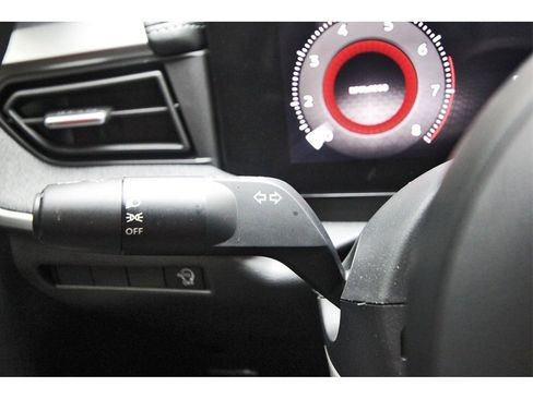 Used 2025 Nissan Kicks SV image 15