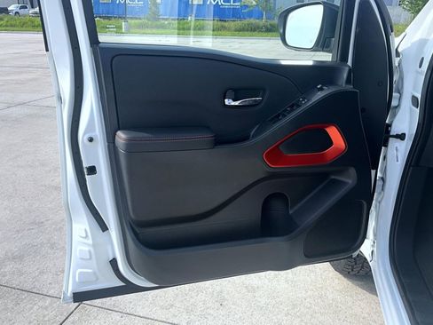 Certified 2024 Nissan Frontier PRO-4X w/ Pro Convenience Package image 10