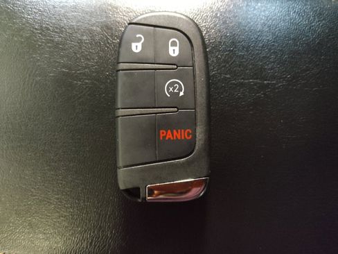 Used 2020 Jeep Compass Limited FWD image 32