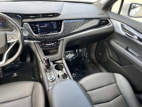 Certified 2023 Cadillac XT6 Premium Luxury w/ Technology Package image 15